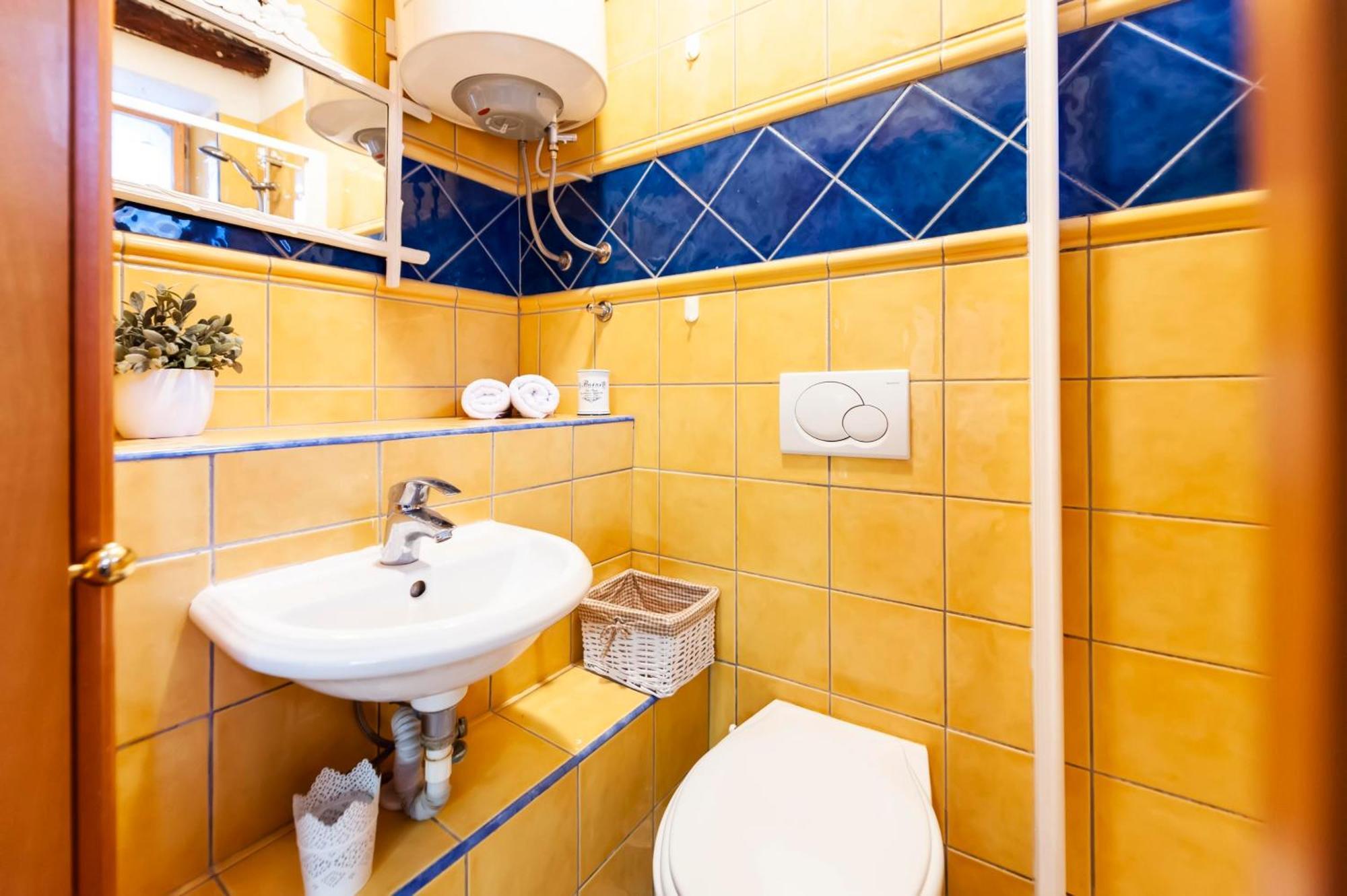 Apartment Jolli Ровин Екстериор снимка