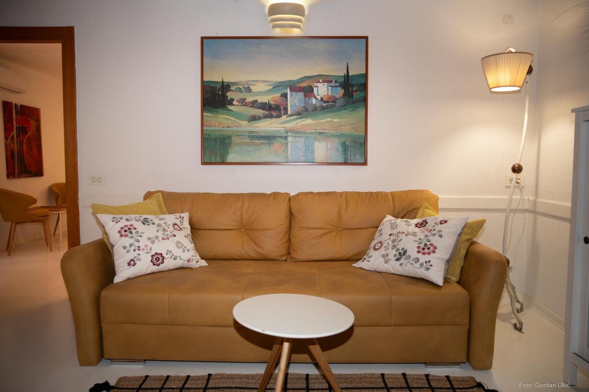 Apartment Jolli Ровин Екстериор снимка